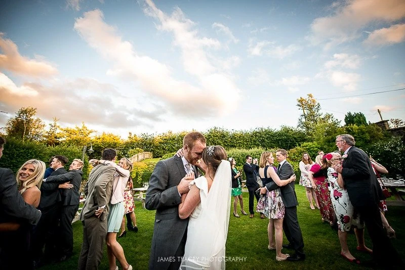 WHITE HART LYDGATE WEDDING PHOTOGRAPHY