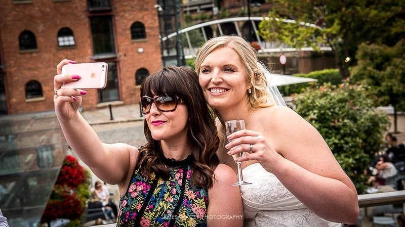 wedding guest selfie