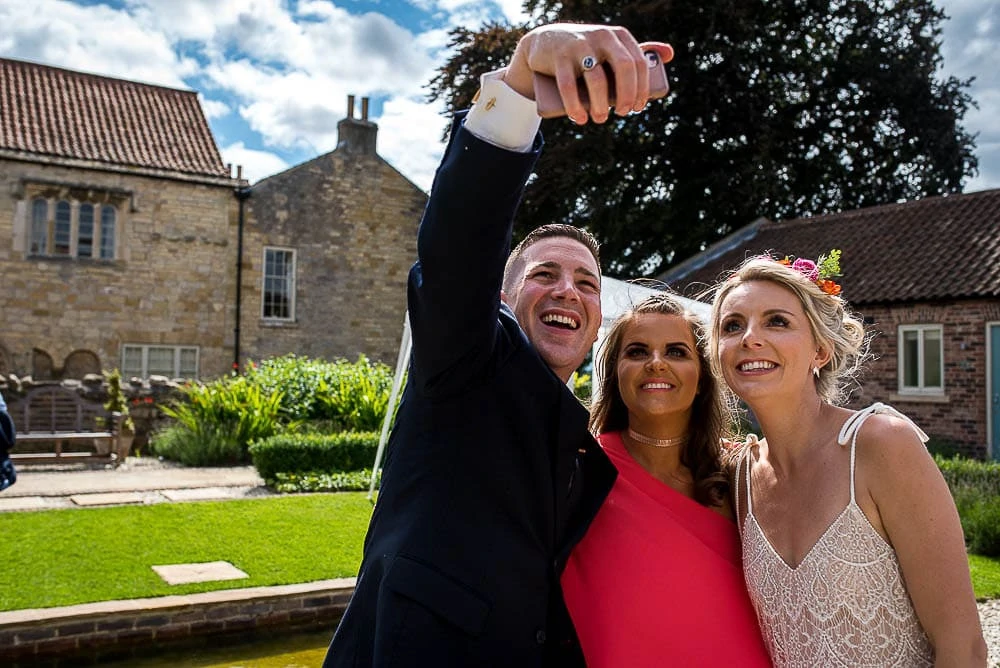 weddings selfie at priory cottages