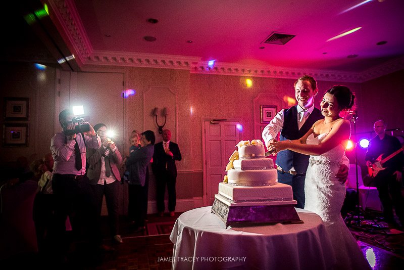 cutting the wedding cake