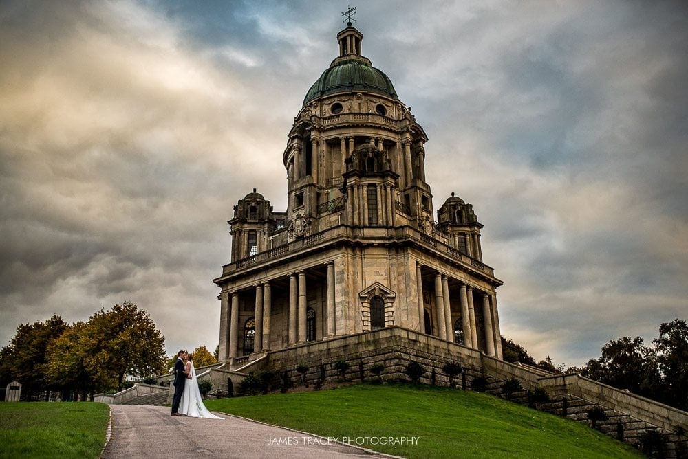 wide angle shot of ashton memorial