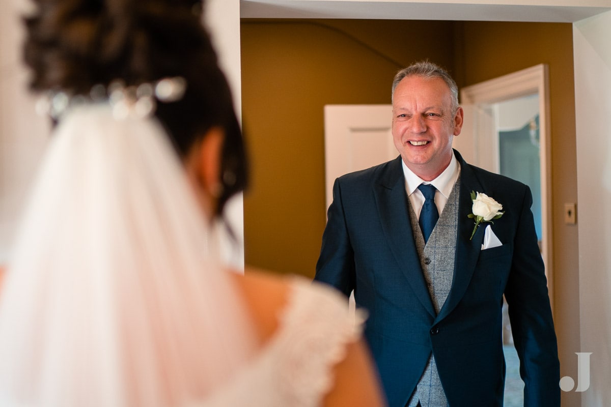 father of the bride seeing daughter